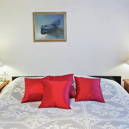 Cozy Apartment With A Balcony And A Sea View Brela Exteriér fotografie